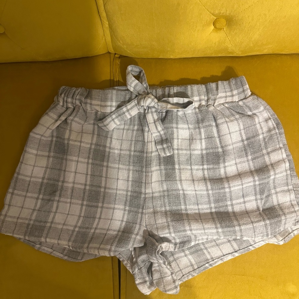 Rue21 Gray and White Plaid Shorts